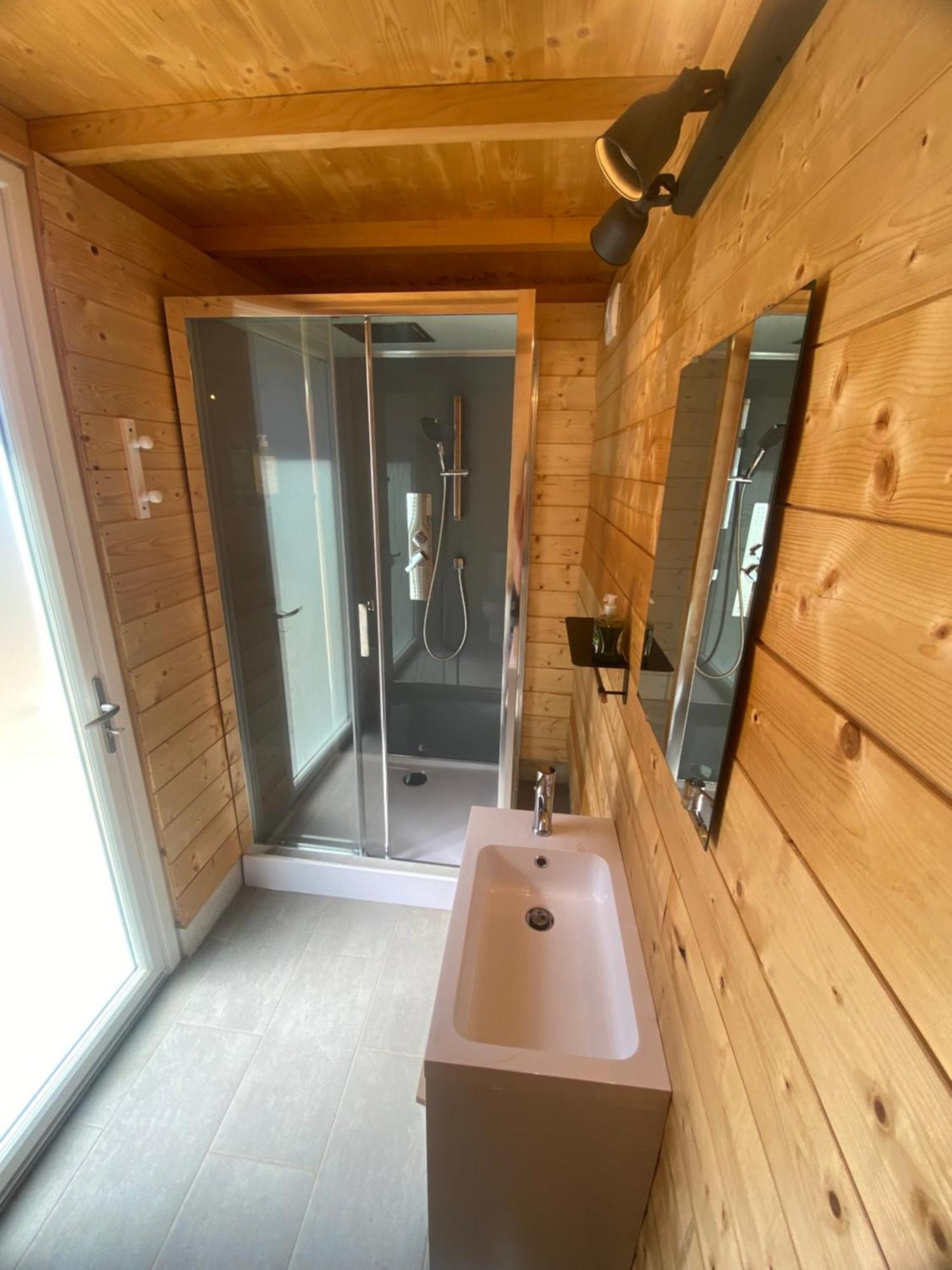 Studio Chez L'Habitant Avec Piscine Commune Grieges Esterno foto